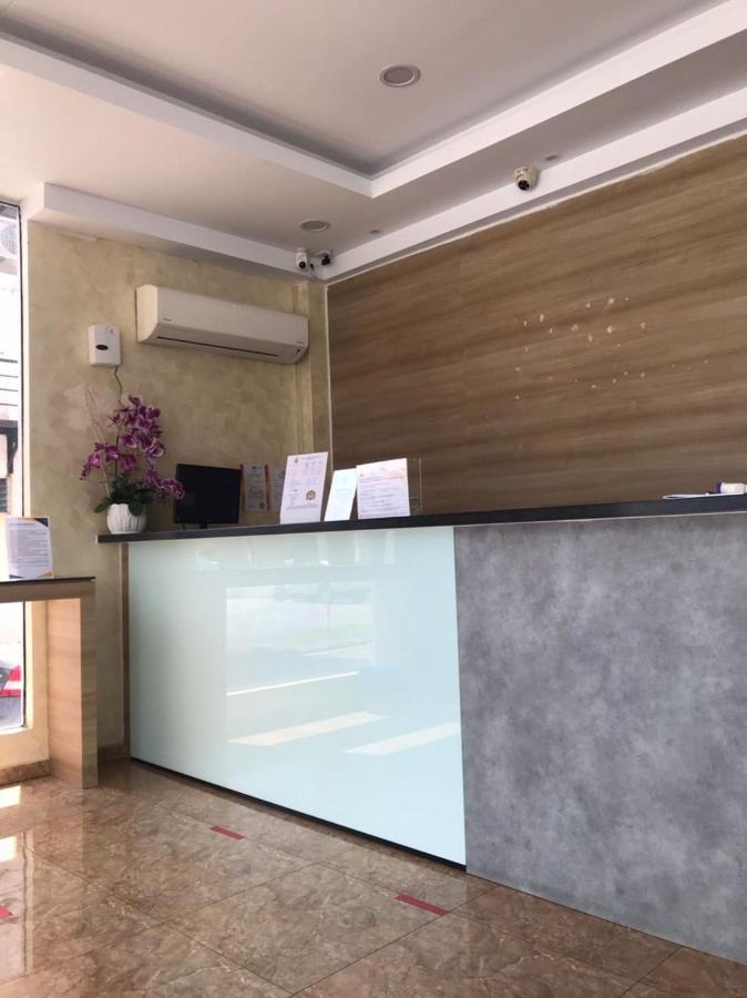 Hotel Zamburger Lamb Special Malacca Bagian luar foto